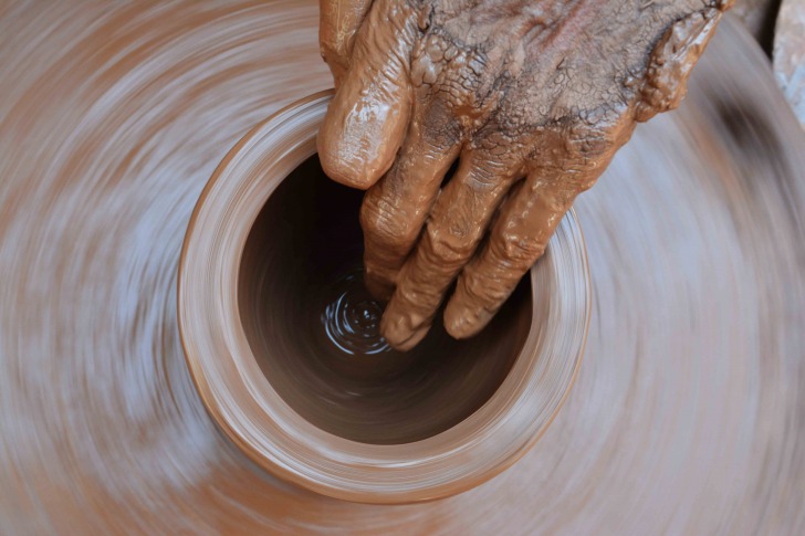 Pottery hand